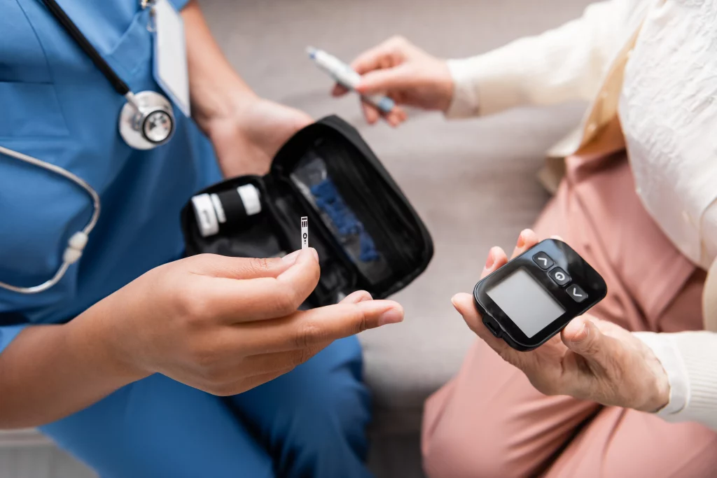 Blutzuckerkontrolle – sichere Diabetesversorgung im häuslichen Umfeld